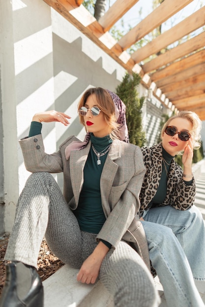 Trendy wiosna 2025 – najważniejsze style sezonu